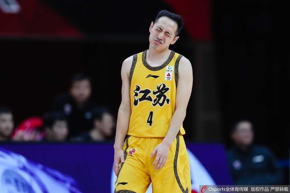 江苏队逆转天津队，克莱关键制胜