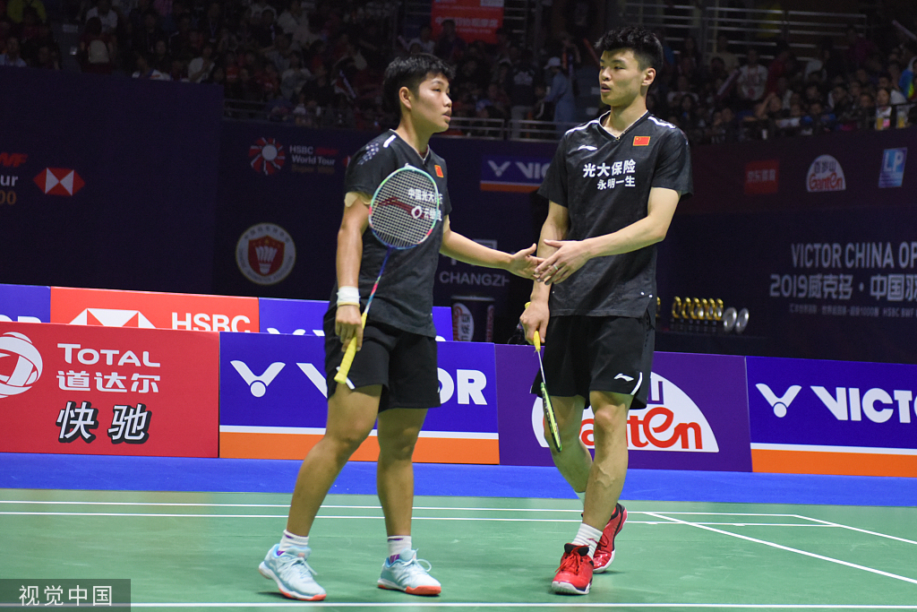 中国队完胜丹麦队，黄鸭组合统治全场