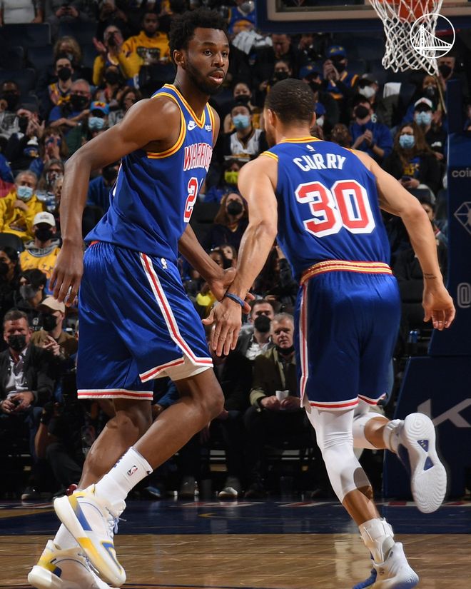 福建队险胜山东队，库里惊艳四座