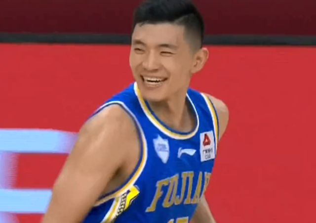 凯尔特人横扫青岛队,王哲林状态火热 凯尔特人横扫青岛队,王哲林状态火热