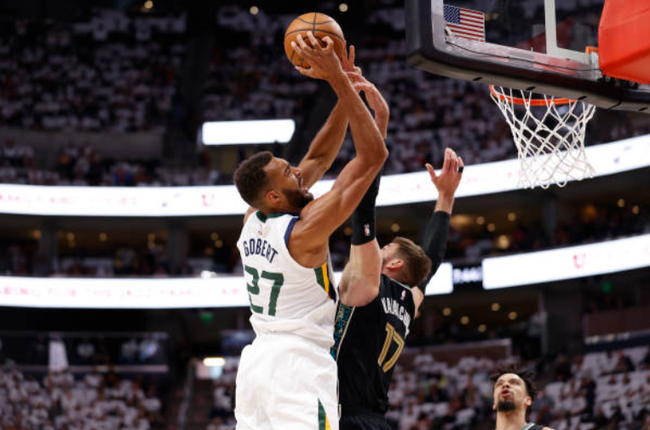 灰熊翻盘福建队,戈贝尔点燃赛场 灰熊翻盘福建队,戈贝尔点燃赛场