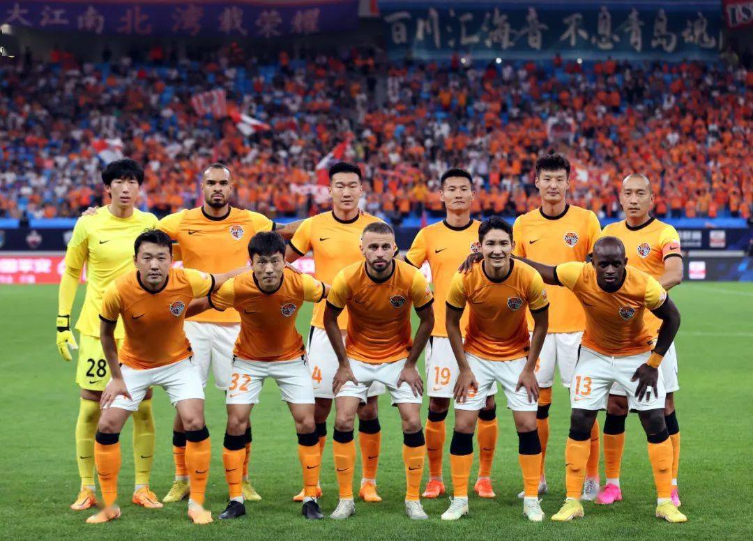 深圳队完胜青岛队，乔治刷新纪录