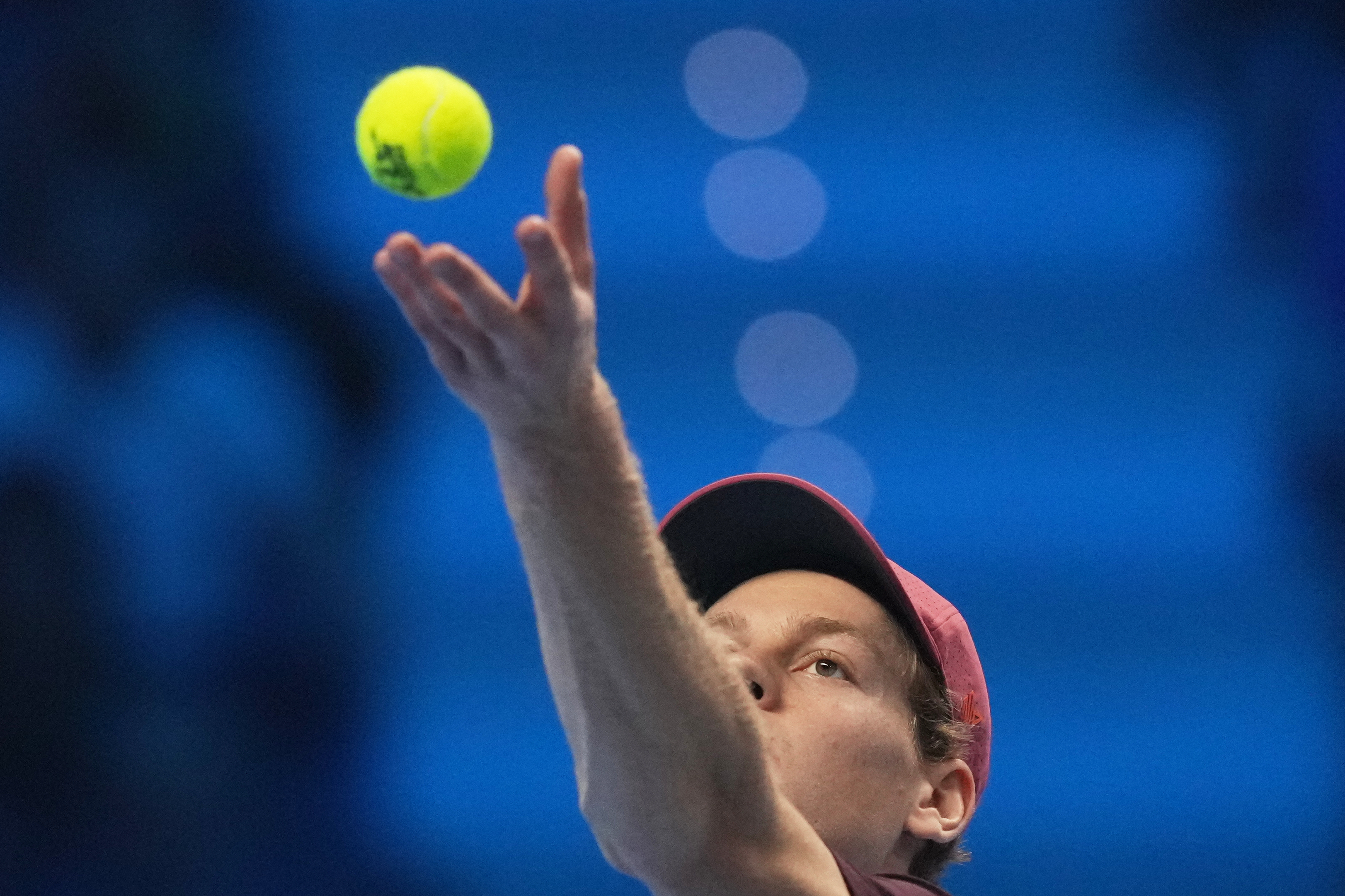 ATP总决赛轻取澳网，辛纳扛起全队