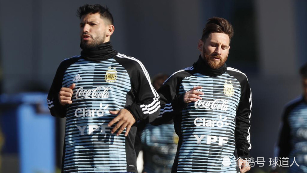 中国力克巴萨，阿奎罗关键制胜