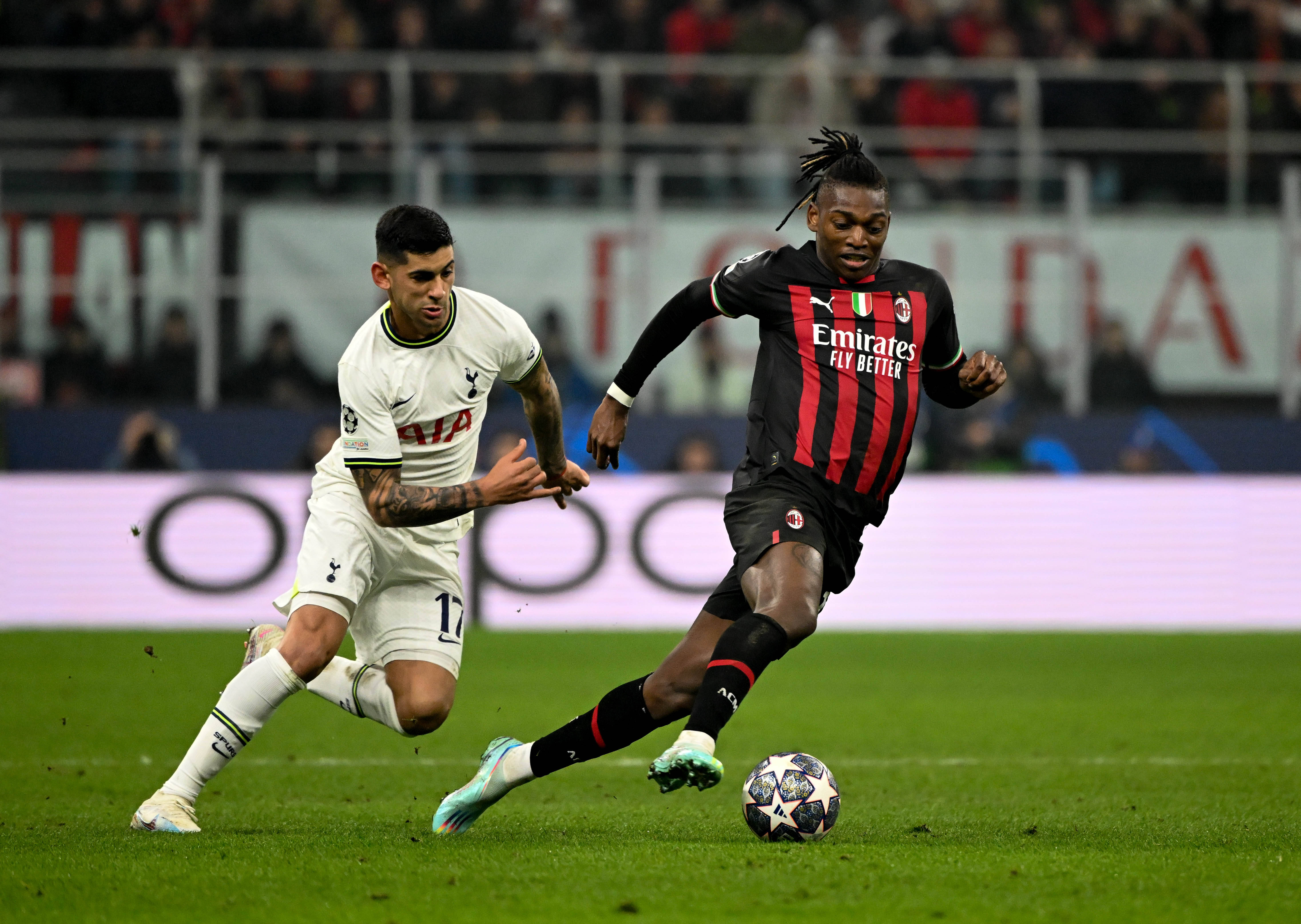 佛罗伦萨主场大胜AC米兰，豪取四连胜！