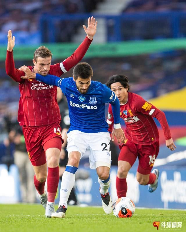 狼队主场大胜对手，重返欧战席位！