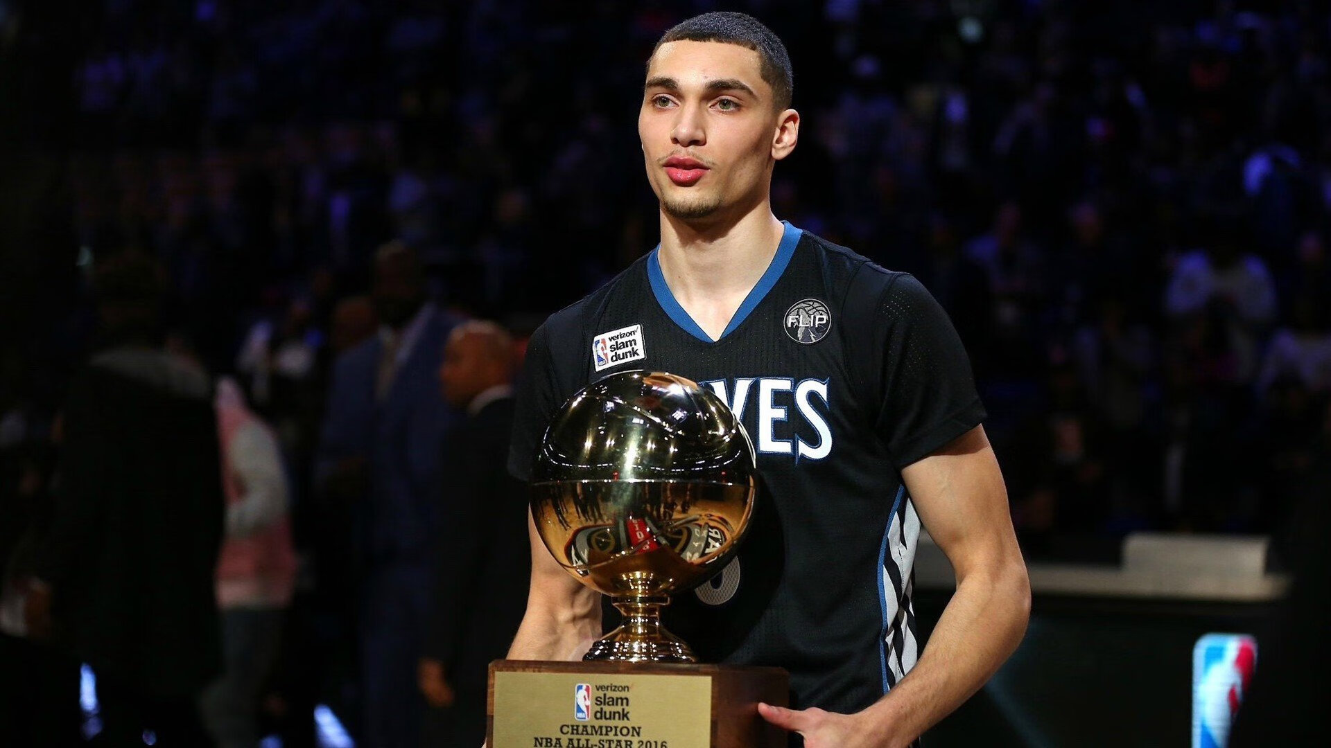 雷霆连续得分压制鹈鹕，克莱成为关键先生